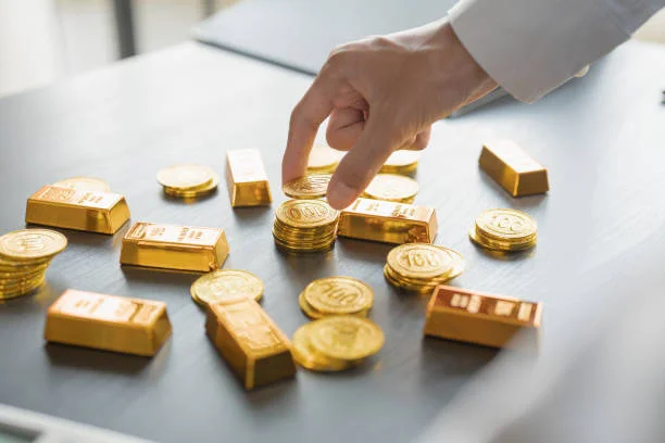 Bitcoin or Gold: Which Asset Wins in 2026?